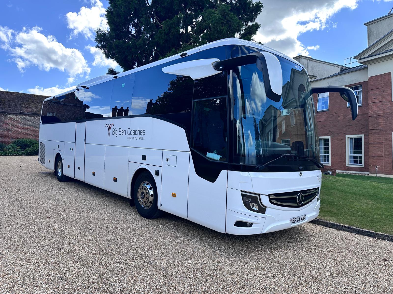 London Gatwick Airport Coach Hire